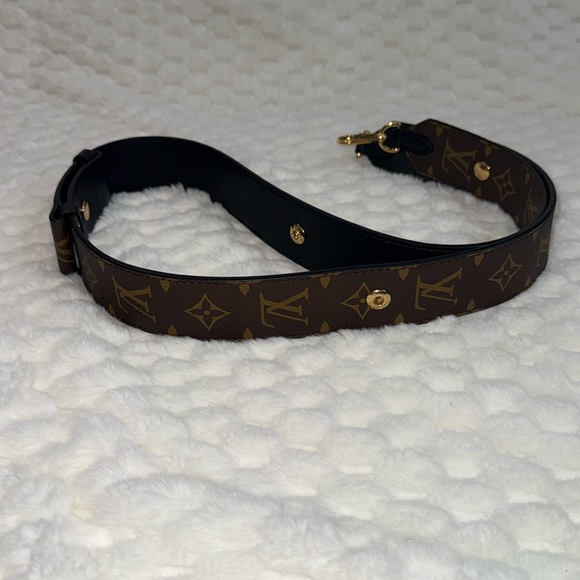 Louis Vuitton Bandouliere-J02465-Authentic-EUC - Picture 1 of 10